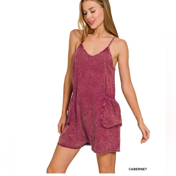 Zenana NWT acid wash Sleeveless pocket Romper LARGE - Picture 1 of 2